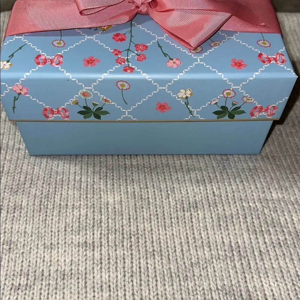 Lady Jayne Floral Blue White Pink Top Bow Gift Box & Stationery Note Pad Pen